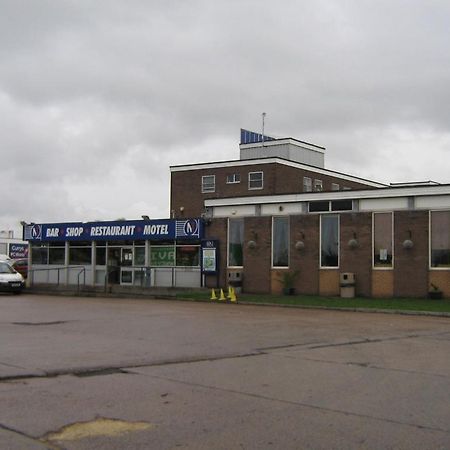 カーライル Stobart Truckstops Ltdモーテル エクステリア 写真